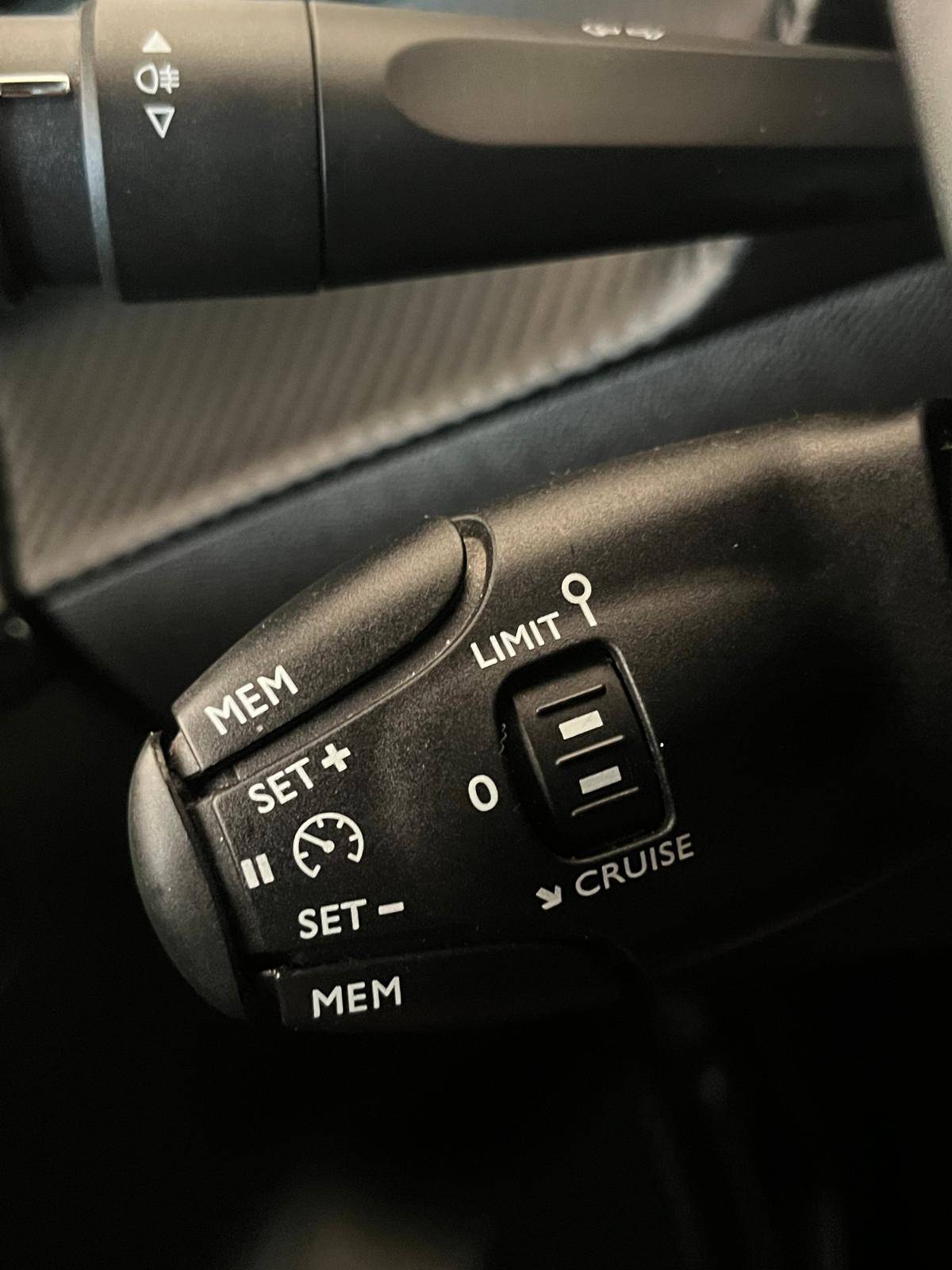 peugeot-208-2022-diesel-1499cc