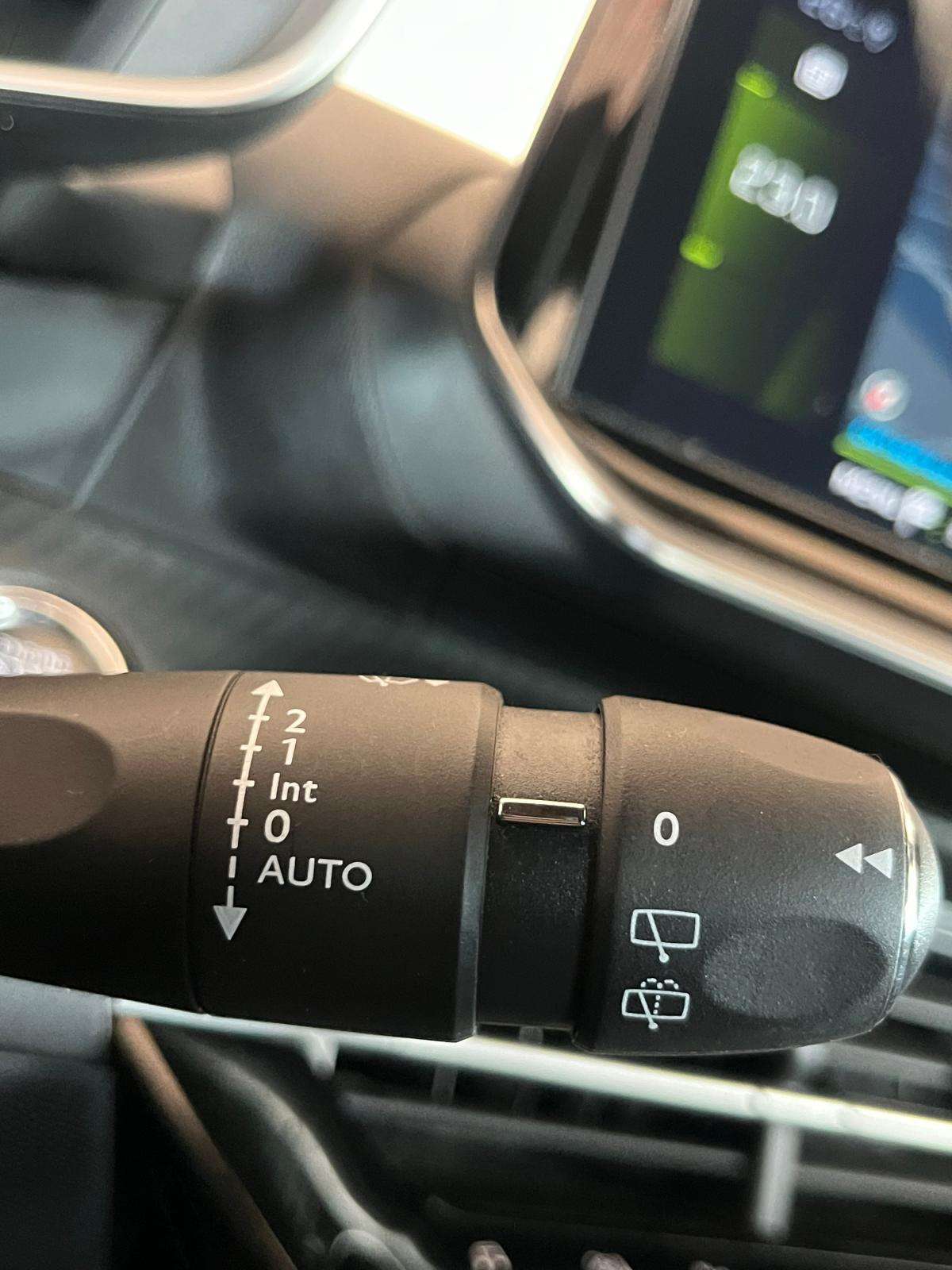 peugeot-208-2022-diesel-1499cc