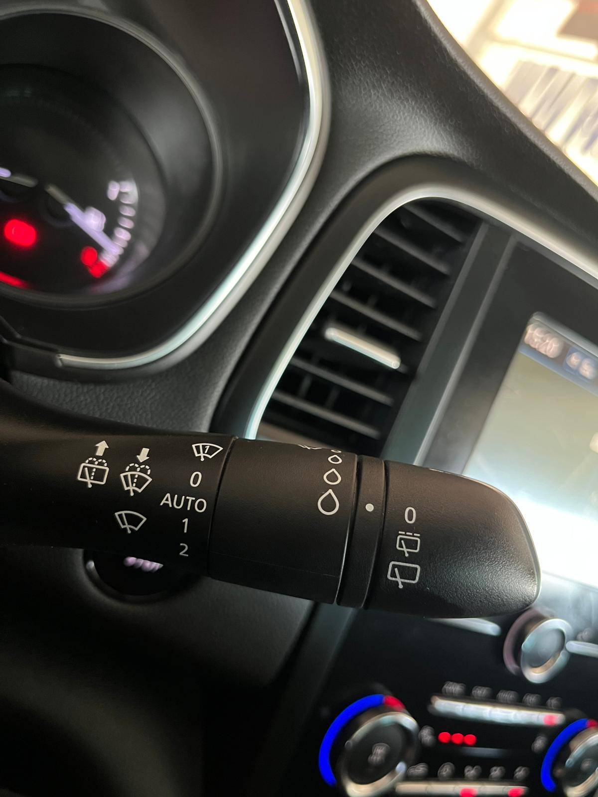 renault-megane-sport-tourer-2019-diesel-1461cc