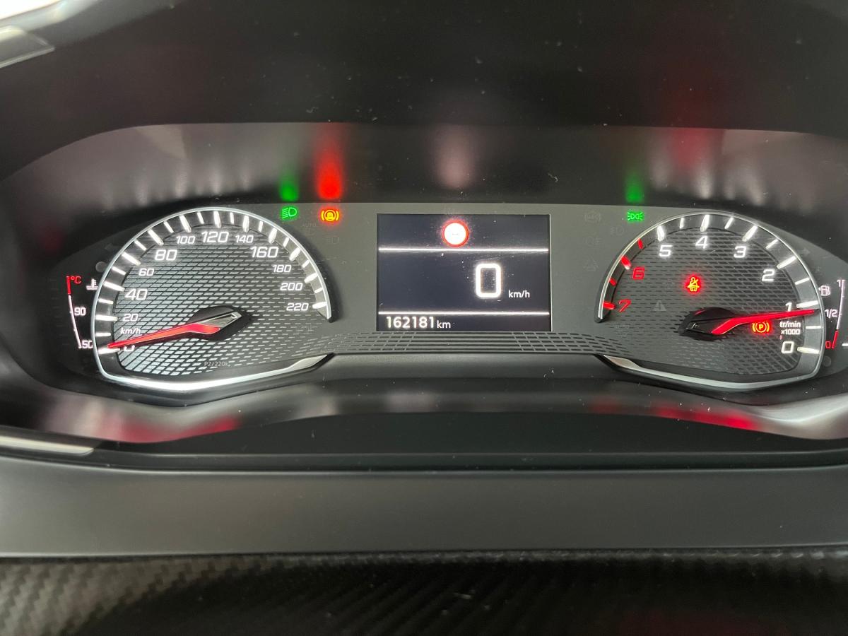 peugeot-208-2020-diesel-1499cc
