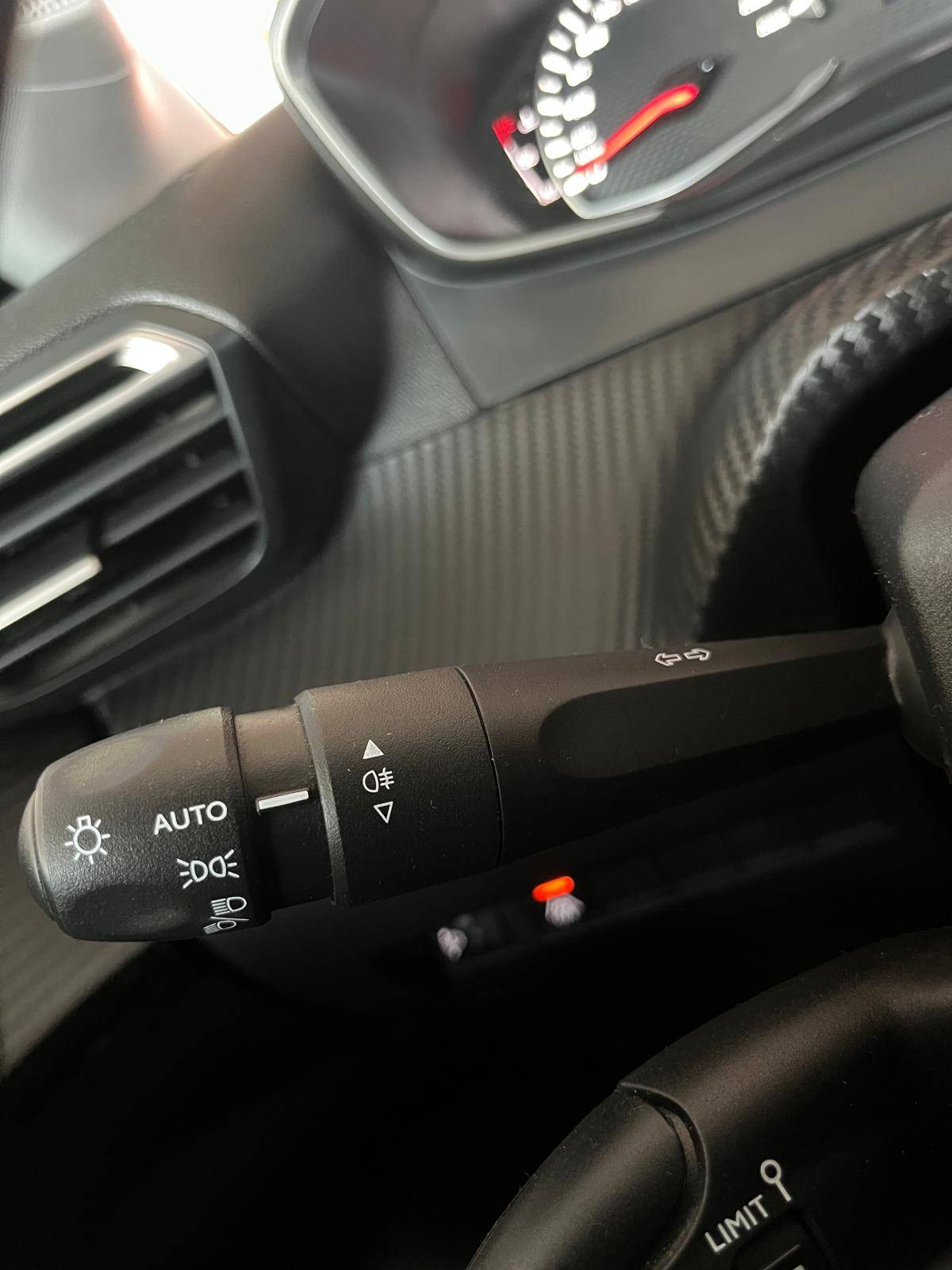 peugeot-208-2020-diesel-1499cc