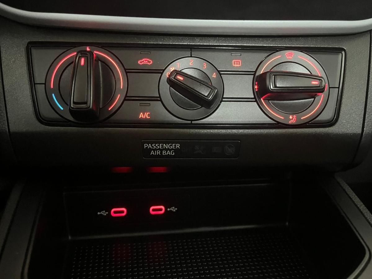 seat-ibiza-2023-gasolina-999cc