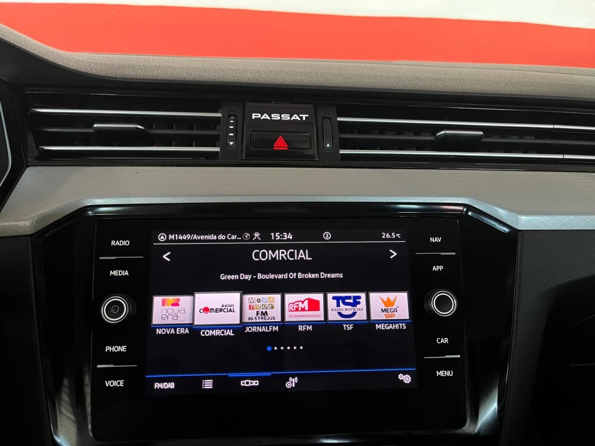 volkswagen-passat-variant-2022-diesel-1968cc
