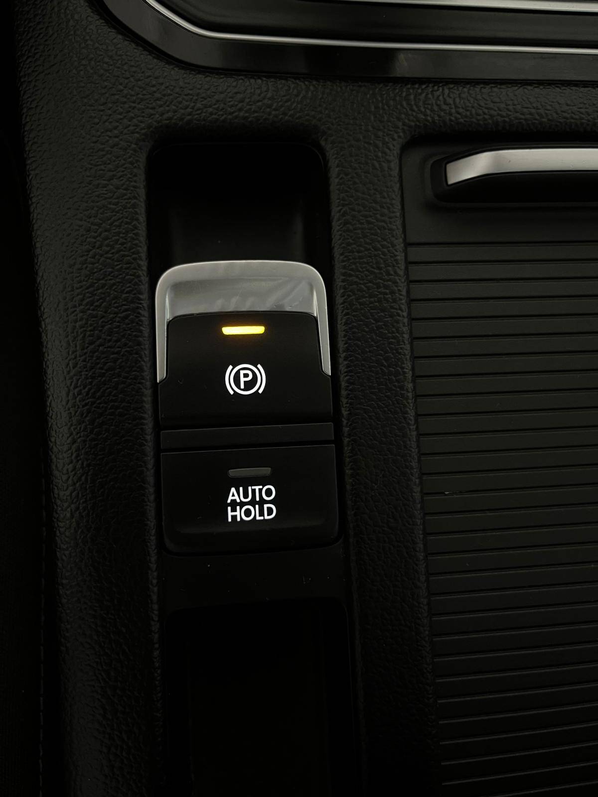 volkswagen-passat-variant-2022-diesel-1968cc