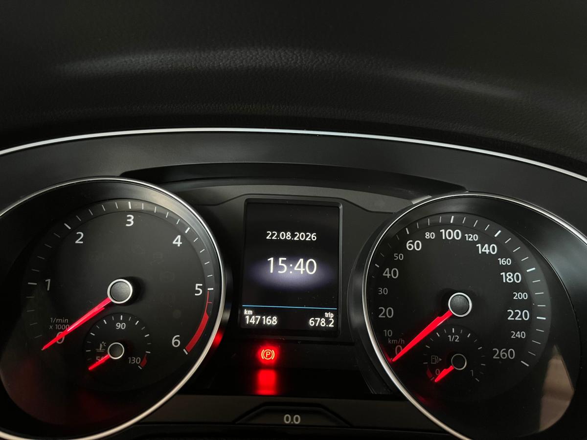 volkswagen-passat-variant-2022-diesel-1968cc