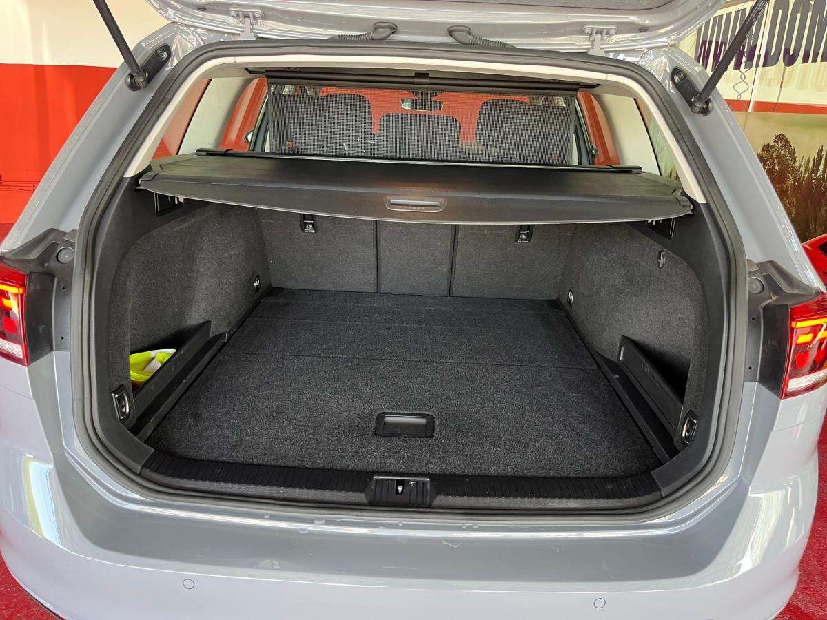 volkswagen-passat-variant-2022-diesel-1968cc