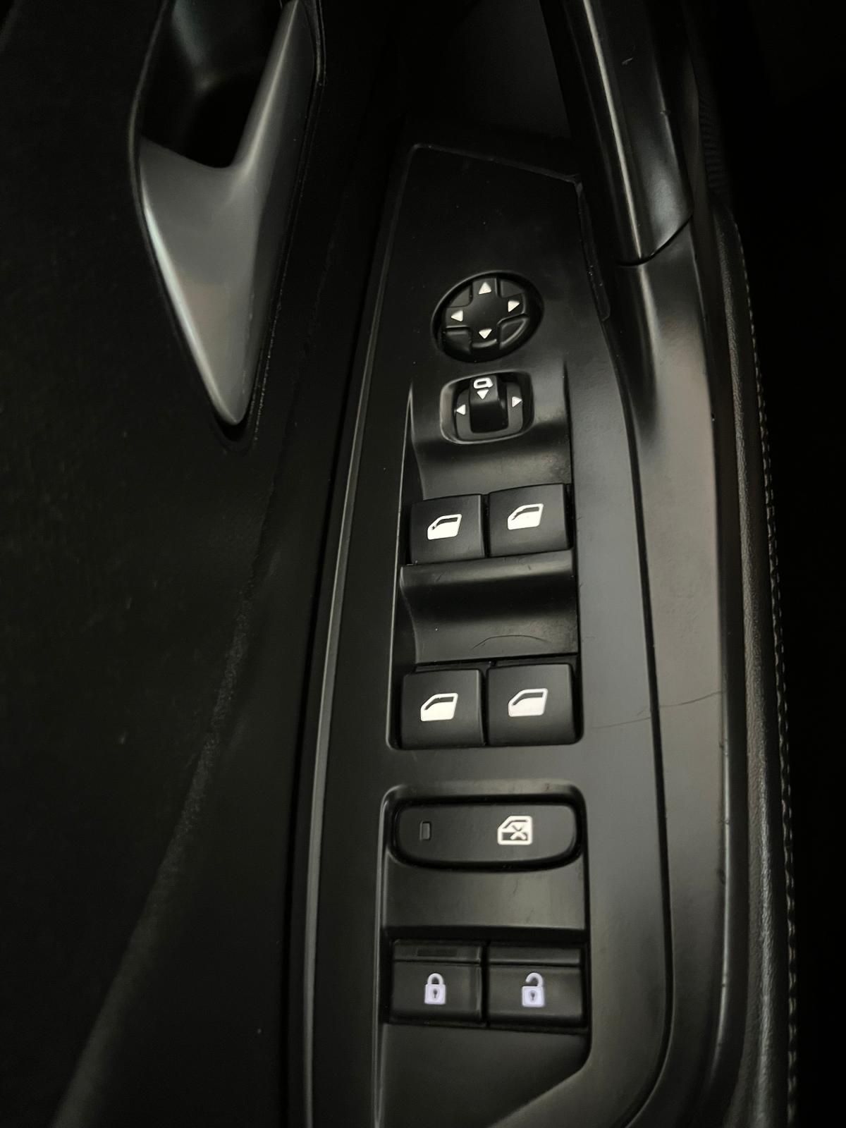 peugeot-308-2022-diesel-1499cc