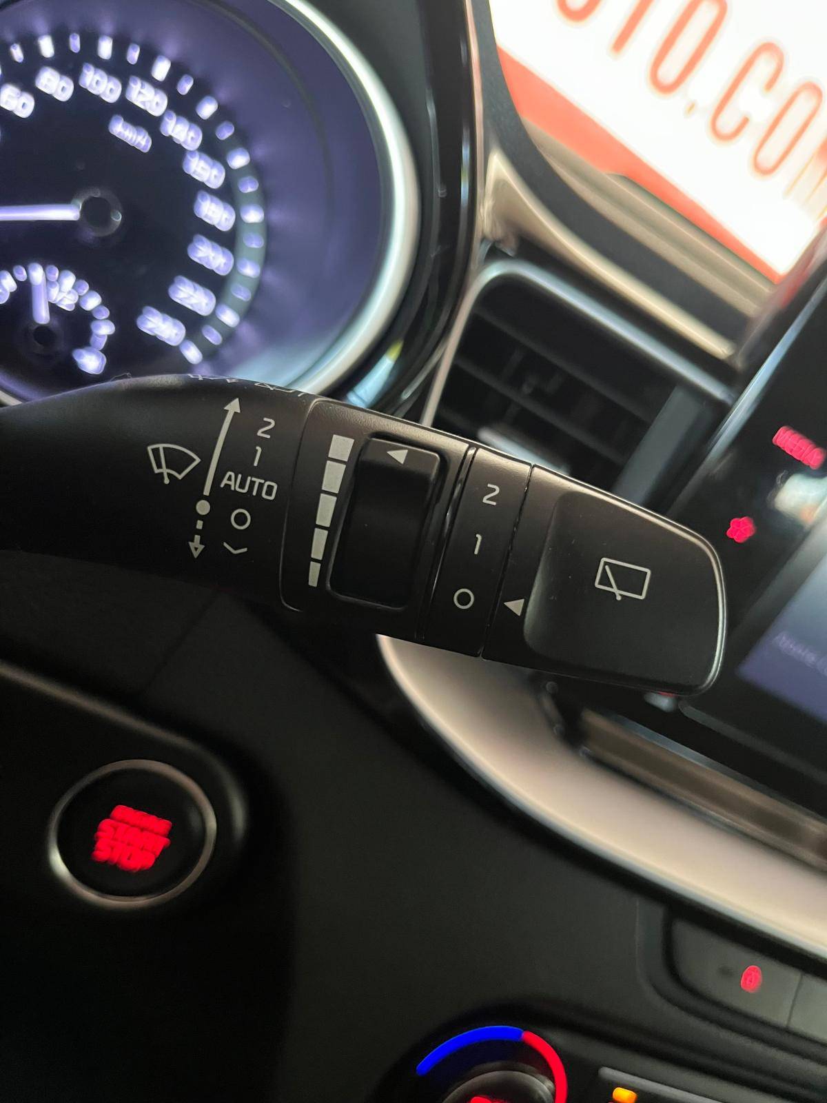 kia-xceed-2022-hibrido-a-gasolina-1580cc