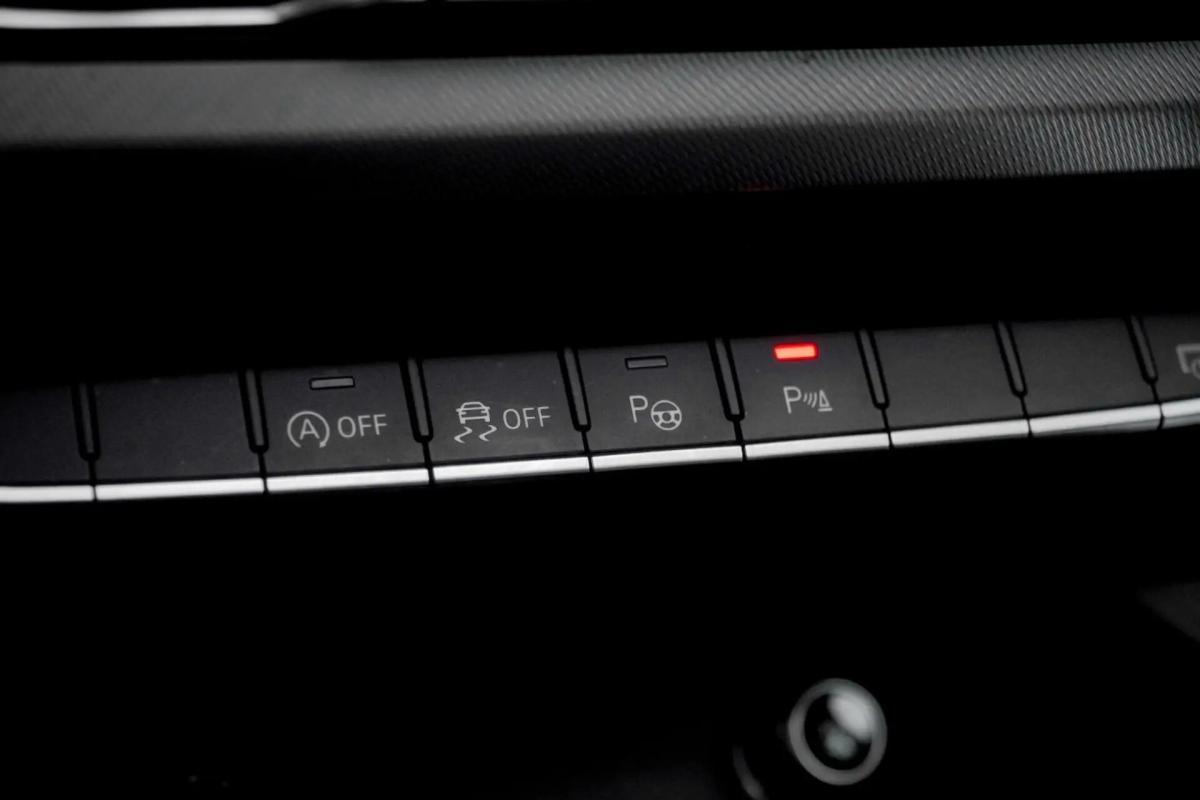 audi-a4-avant-2018-diesel-1968cc