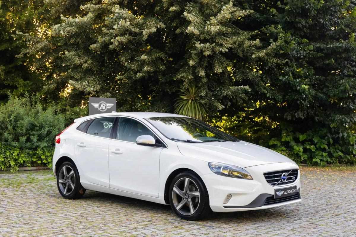 volvo-v40-2014-diesel-1560cc