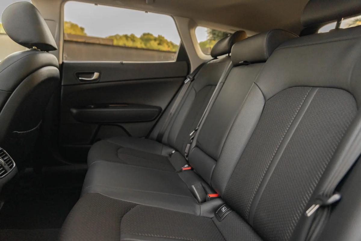 kia-optima-2017-diesel-1685cc