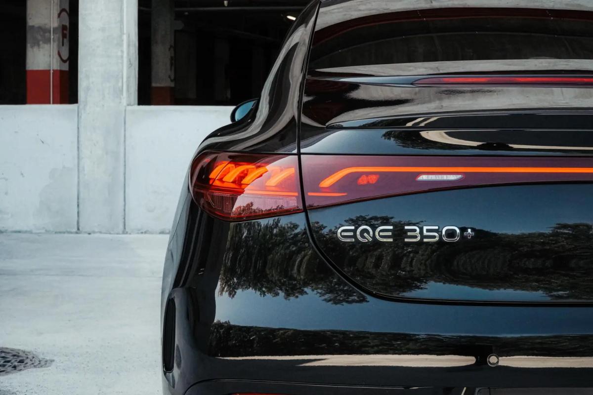 mercedes-benz-eqe-2022-eletrico-0cc