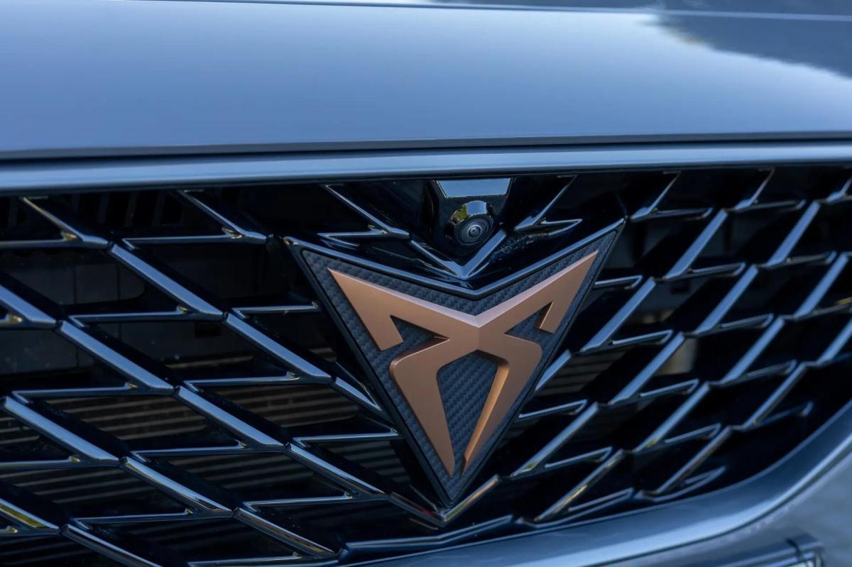 cupra-formentor-2021-hibrido-a-gasolina-1395cc