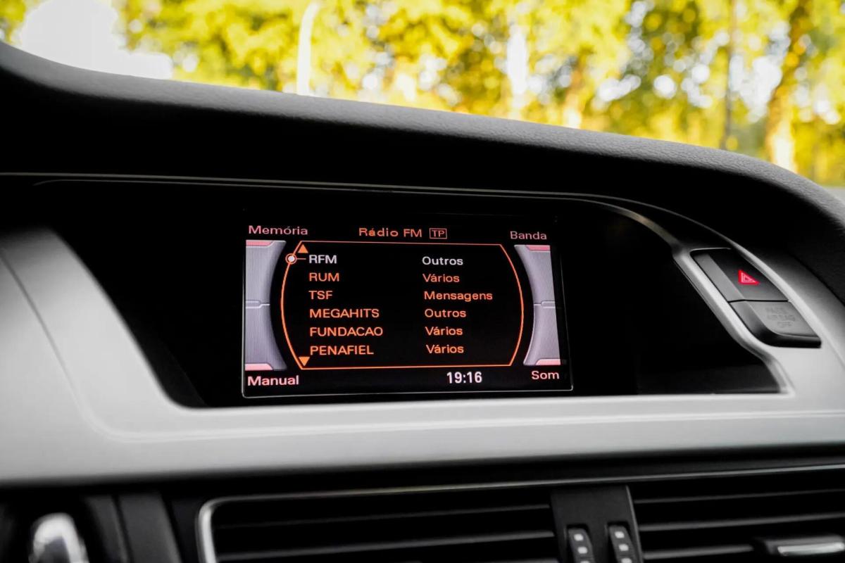 audi-a4-2010-diesel-1968cc