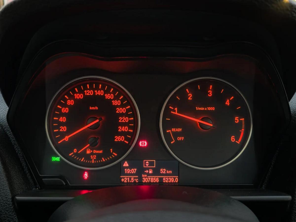 bmw-serie-1-116-d-2015-diesel-1598cc