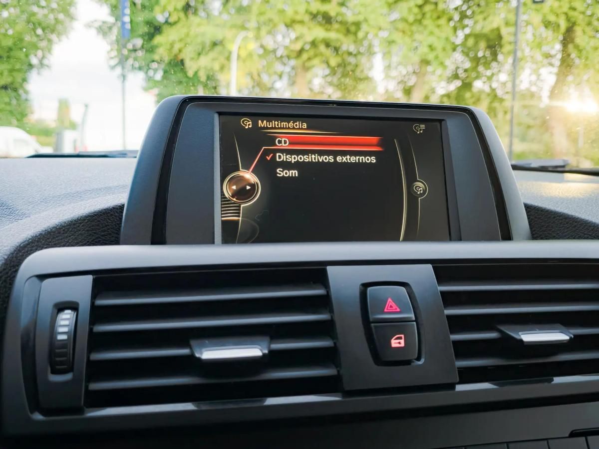 bmw-serie-1-116-d-2015-diesel-1598cc