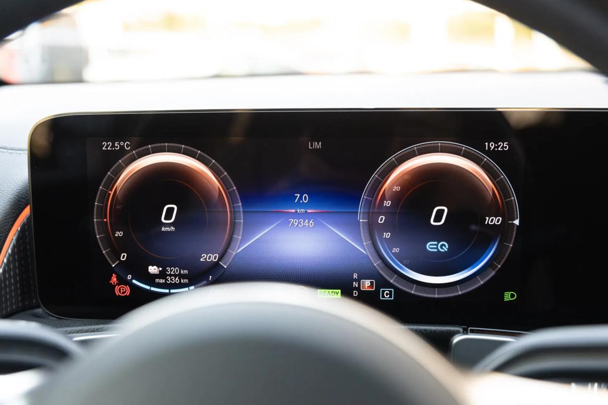 mercedes-benz-eqb-2022-eletrico-0cc