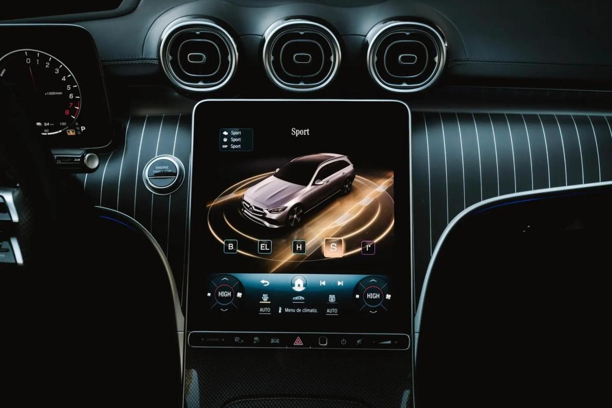 mercedes-benz-classe-c-2022-hibrido-a-gasolina-1999cc
