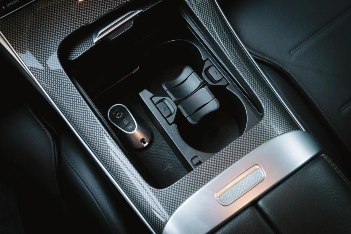 mercedes-benz-classe-c-2022-hibrido-a-gasolina-1999cc