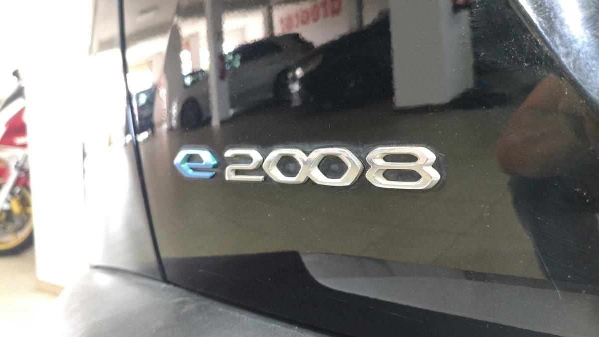 peugeot-e-2008-2020-eletrico-0cc