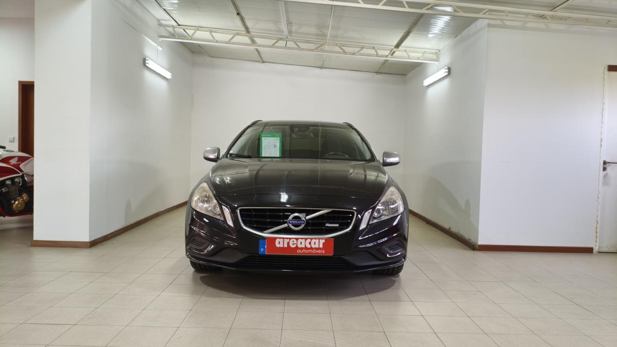 volvo-v60-2011-diesel-1984cc
