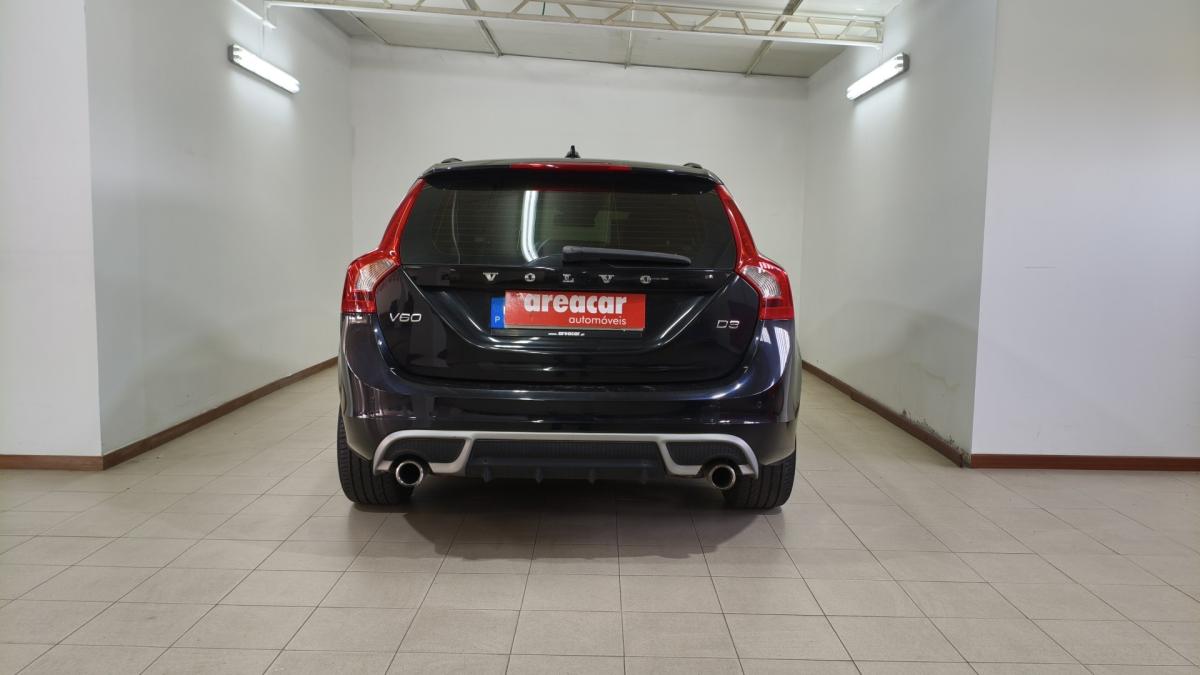 volvo-v60-2011-diesel-1984cc