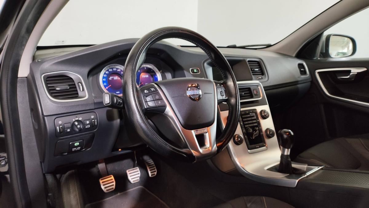 volvo-v60-2011-diesel-1984cc