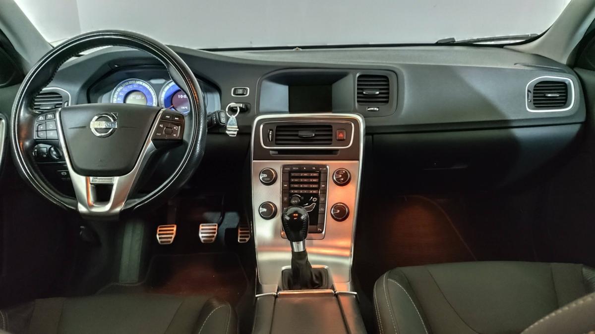 volvo-v60-2011-diesel-1984cc
