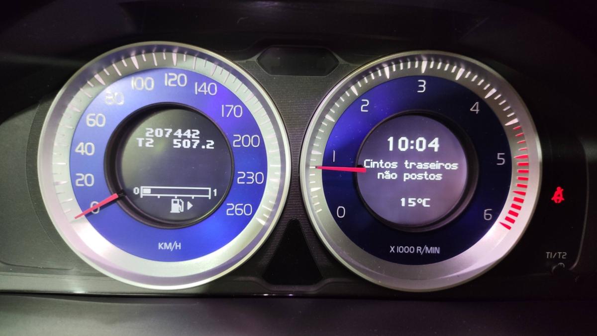 volvo-v60-2011-diesel-1984cc