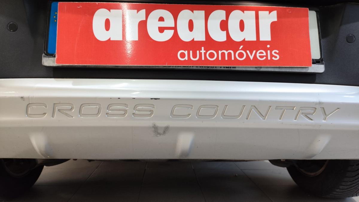 volvo-v40-cross-country-2014-diesel-1560cc
