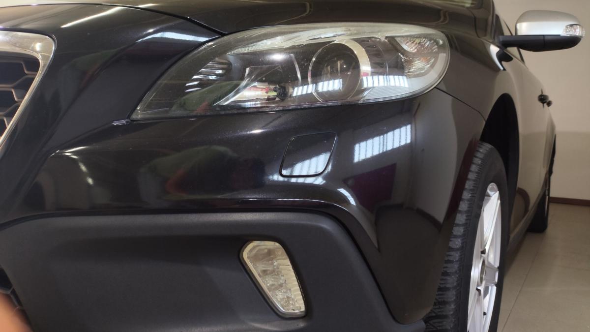 volvo-v40-cross-country-2014-diesel-1560cc