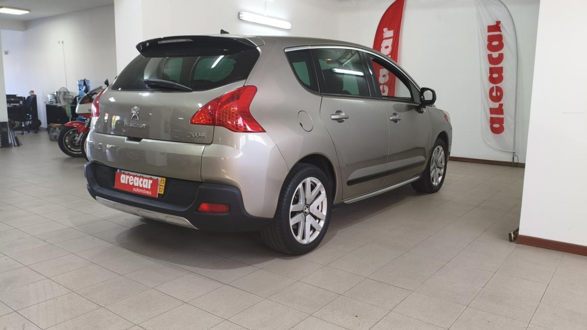 peugeot-3008-2013-hibrido-1997cc