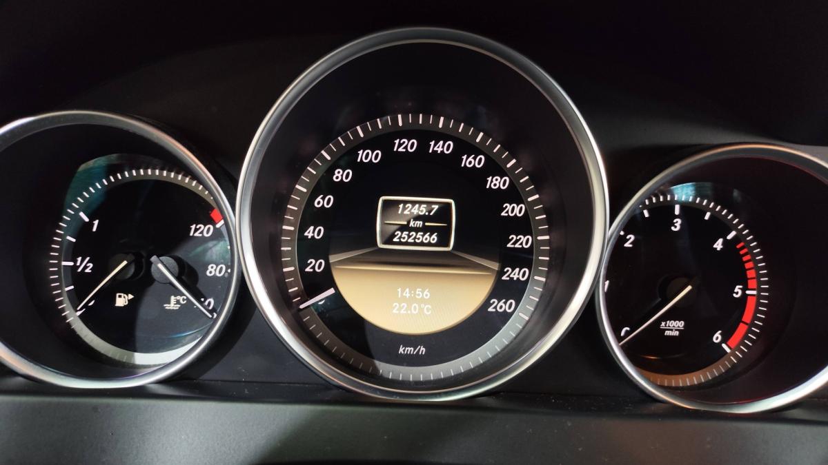 mercedes-benz-classe-c-2011-diesel-2143cc