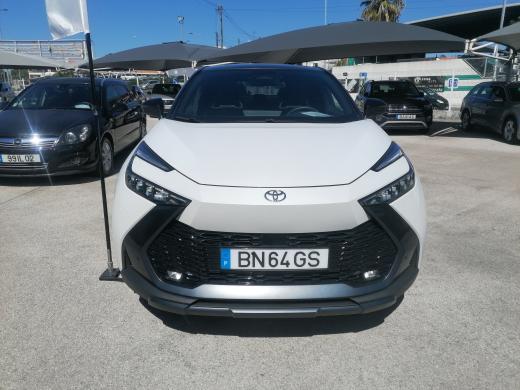 toyota-c-hr-2024-hibrido-a-gasolina-1987cc