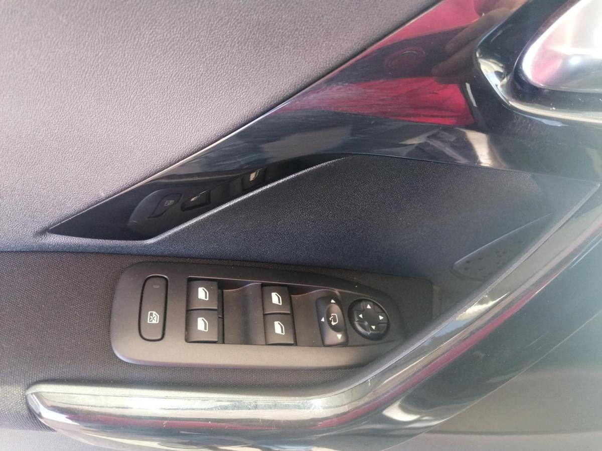 peugeot-2008-2019-gasolina-1199cc