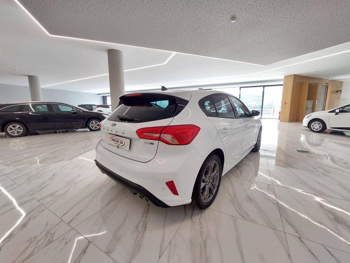 ford-focus-2021-gasolina-998cc