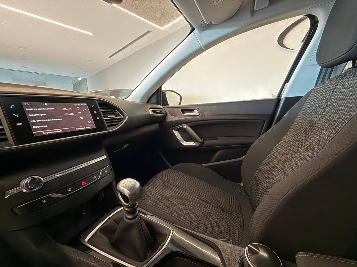 peugeot-308-2019-diesel-1499cc