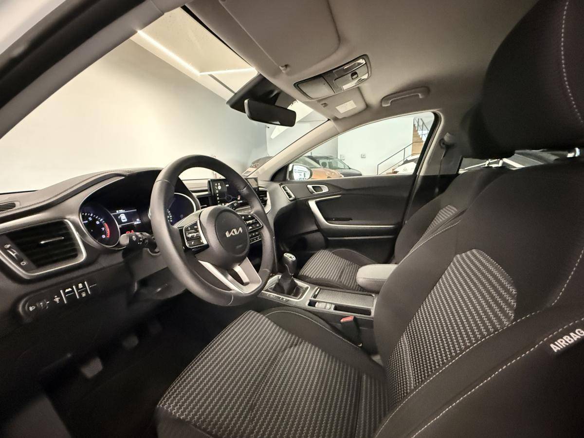 kia-xceed-2025-gasolina-998cc