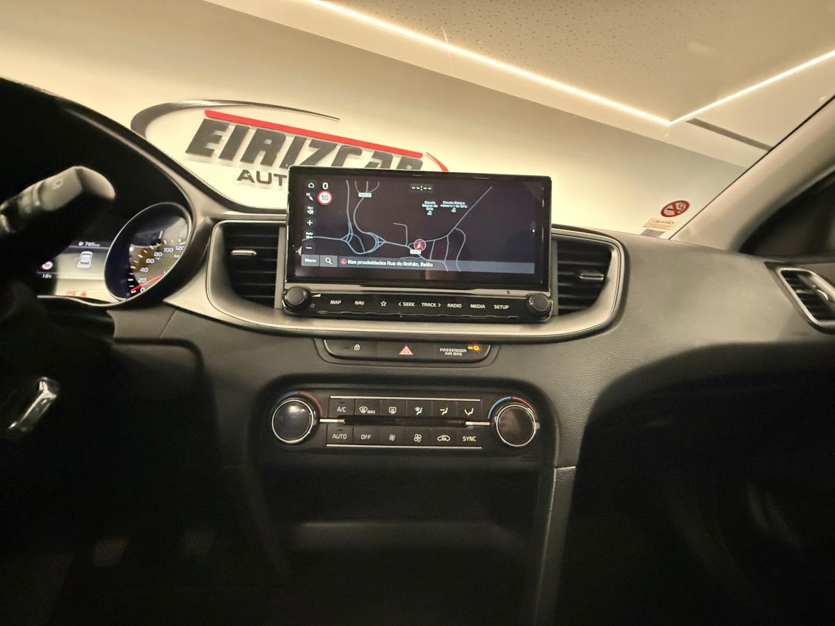 kia-xceed-2025-gasolina-998cc
