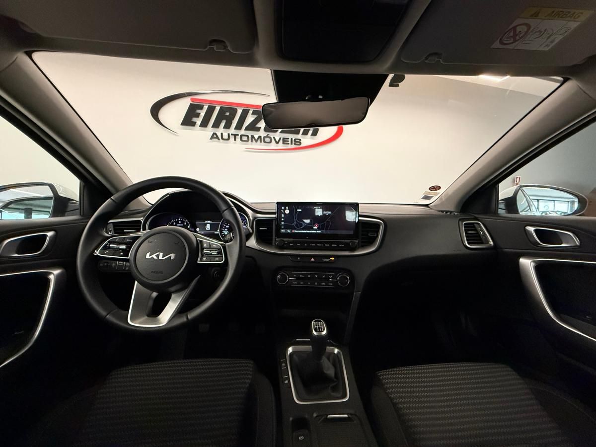 kia-xceed-2025-gasolina-998cc