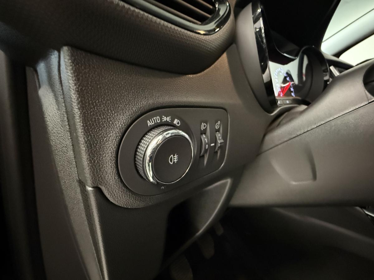 opel-crossland-2023-diesel-1499cc