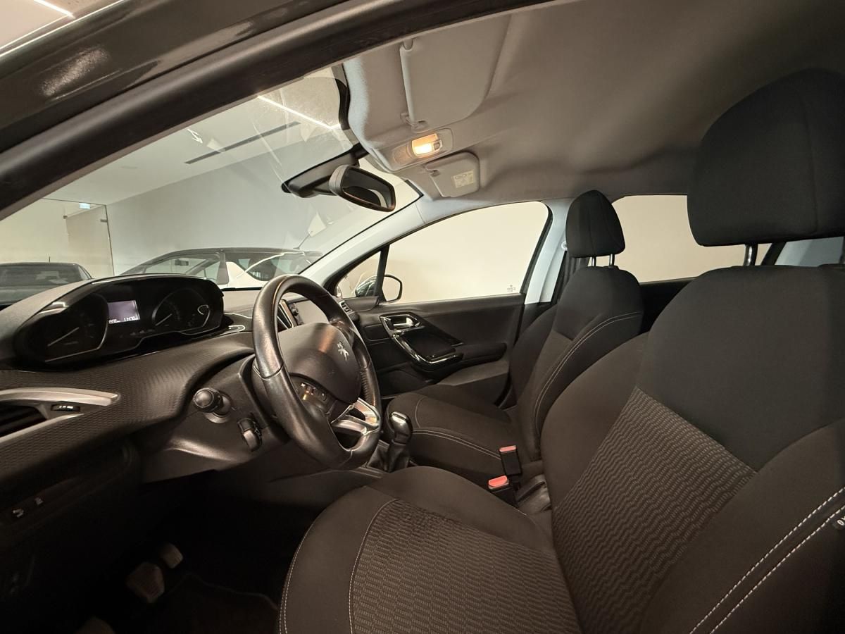 peugeot-208-2017-gasolina-1199cc