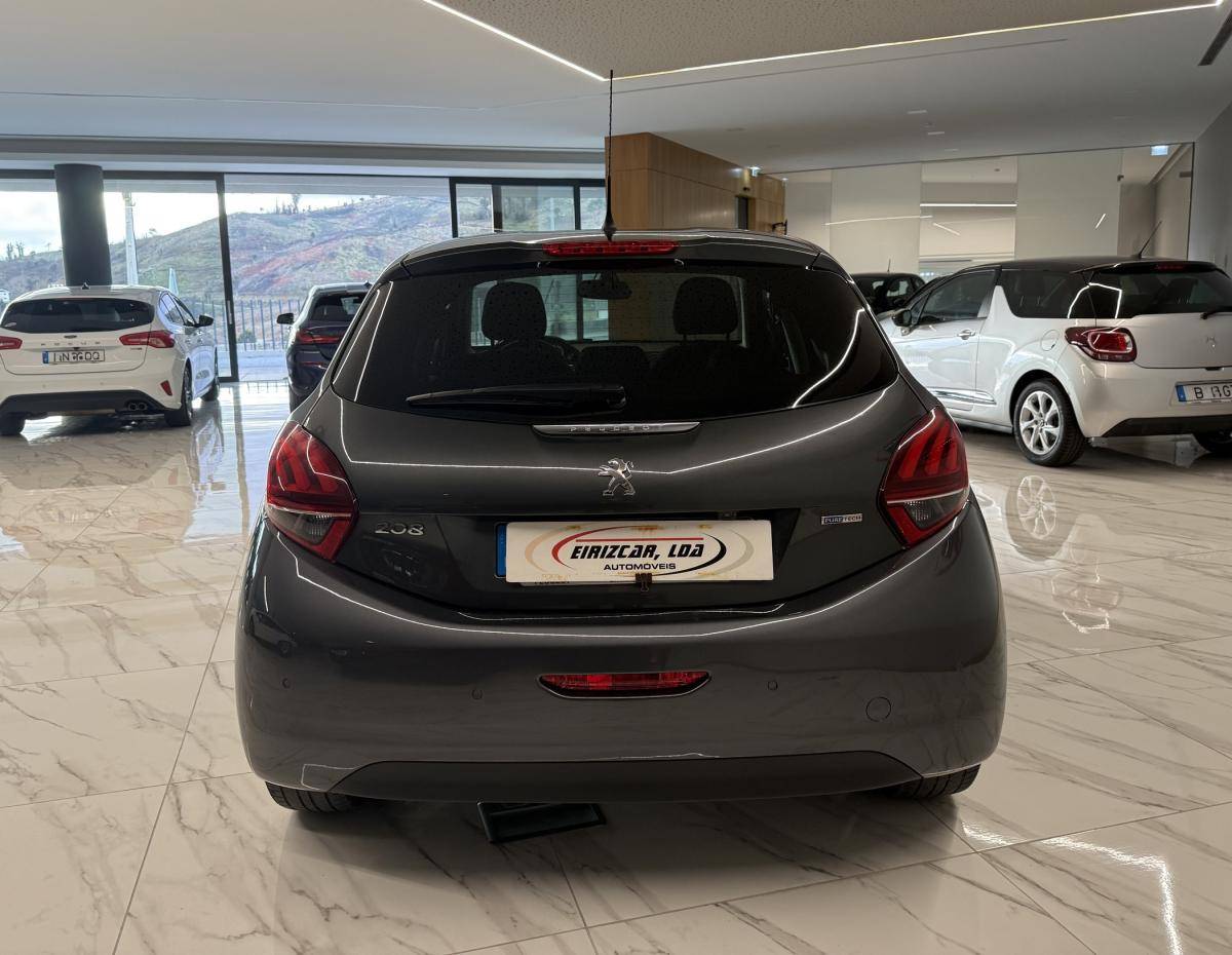 peugeot-208-2017-gasolina-1199cc