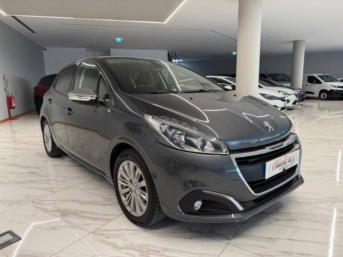peugeot-208-2017-gasolina-1199cc