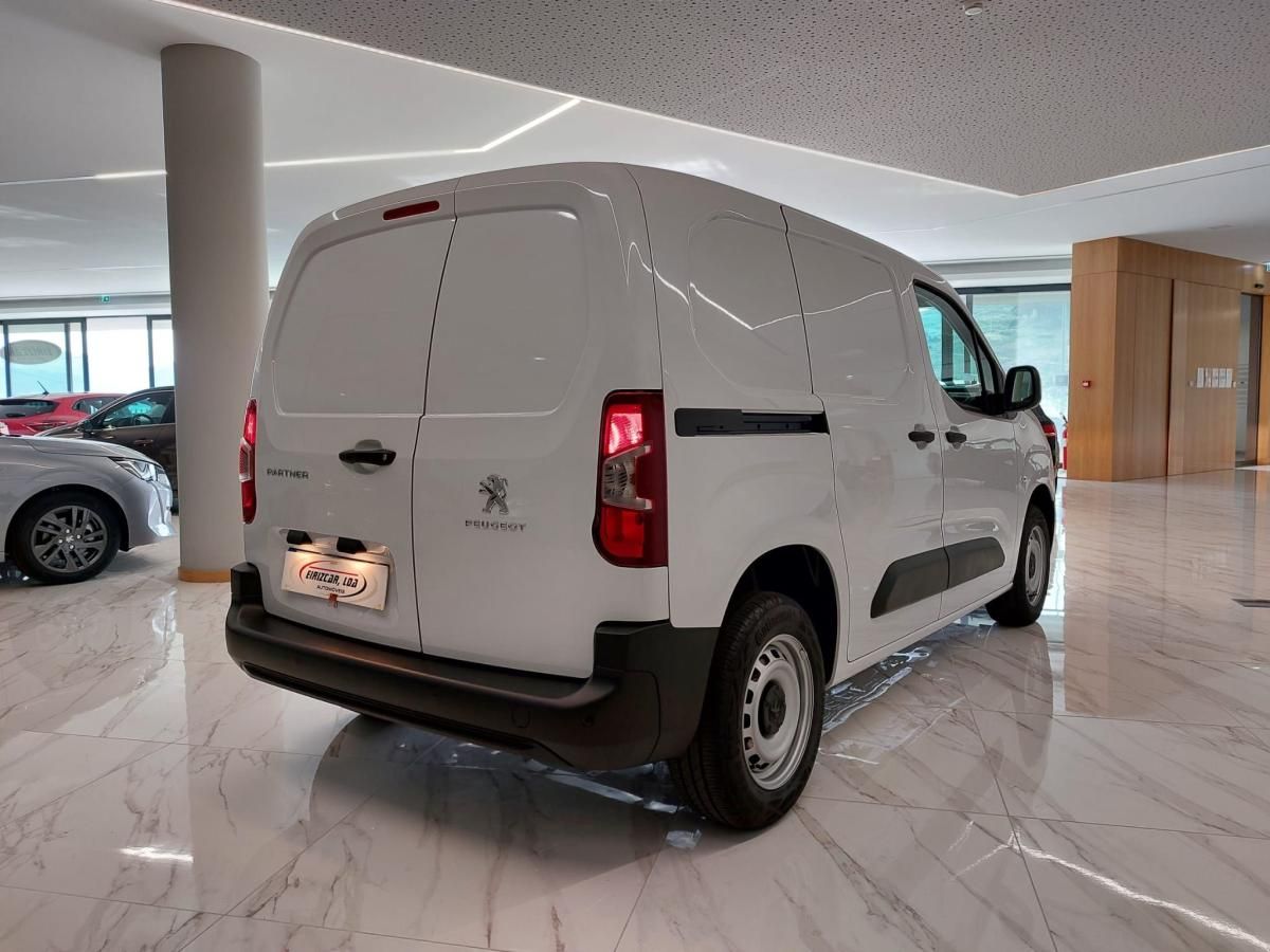 peugeot-partner-2023-diesel-1499cc