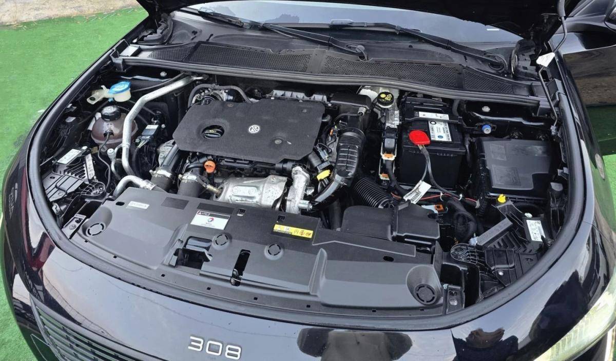 peugeot-308-sw-2022-diesel-1499cc