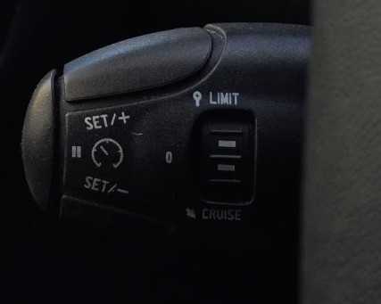 peugeot-2008-2017-diesel-1560cc