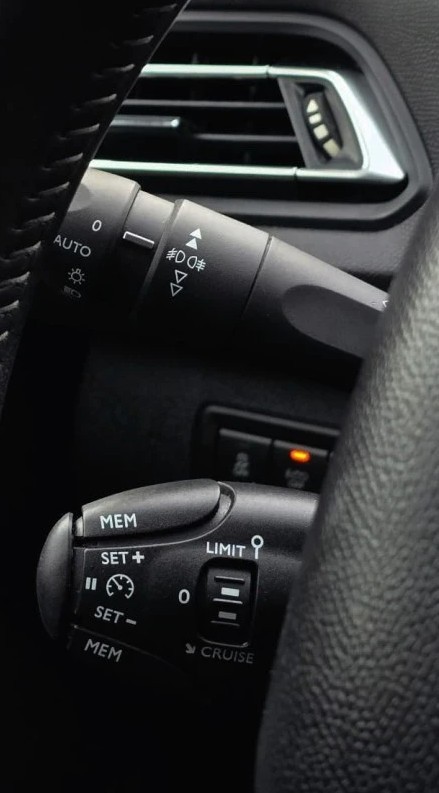 peugeot-308-sw-2016-diesel-1560cc