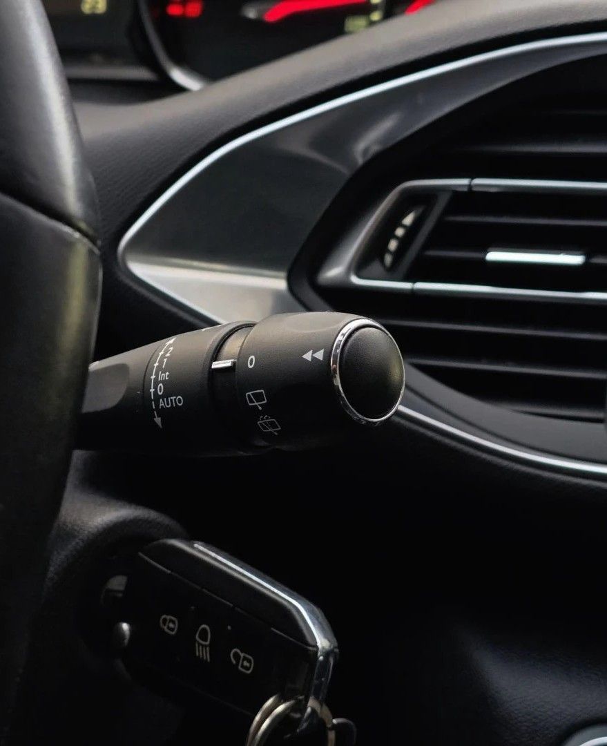 peugeot-308-sw-2016-diesel-1560cc