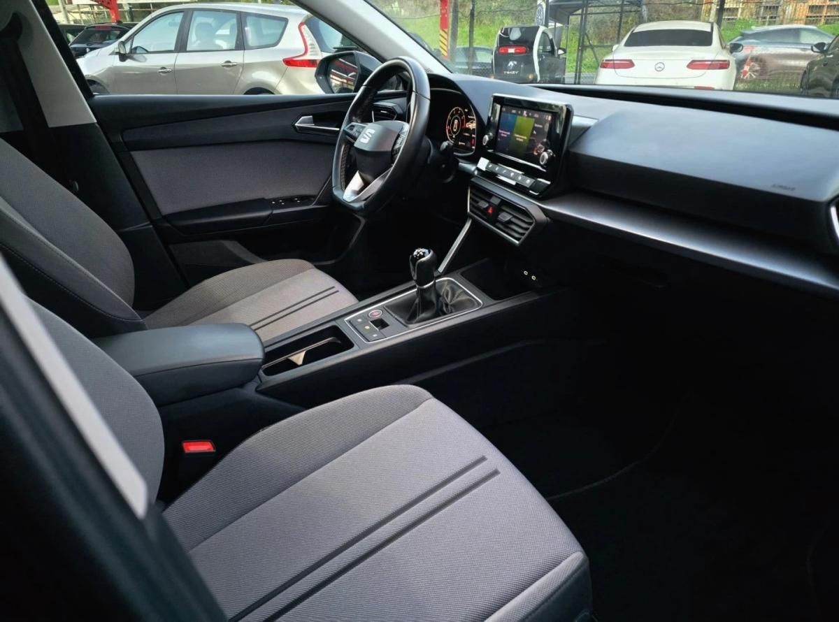 seat-leon-2023-diesel-1968cc